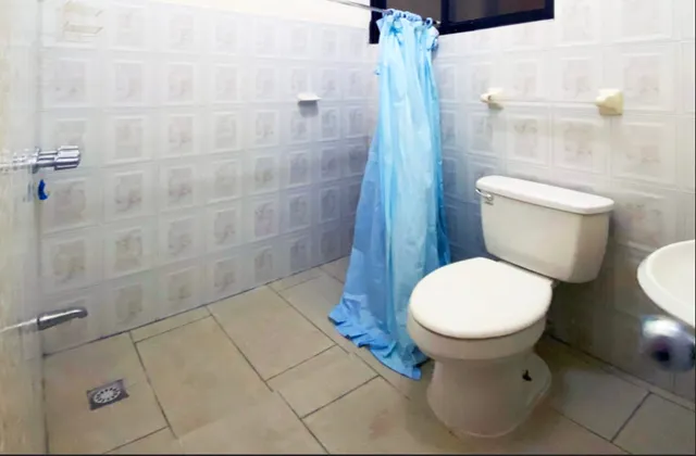Hostal Don Juan Casa Amarilla Room Bathroom